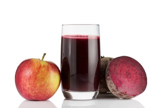 Photo: Beet juice with apple and beets