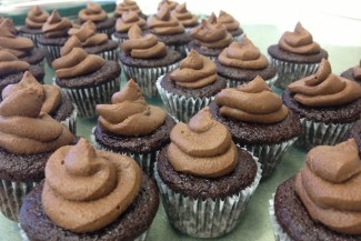 Photo: Cupcakes with Chocolate Frosting