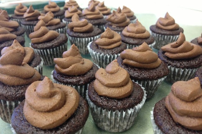 Photo: Cupcakes with Chocolate Frosting